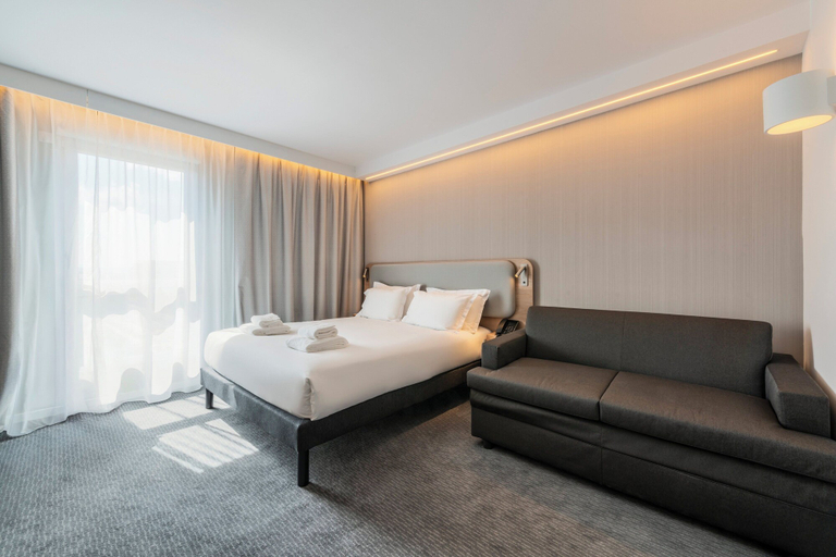 Bedroom 4, Holiday Inn Express & Suites REIMS - RIVES DE VESLE by IHG, Marne