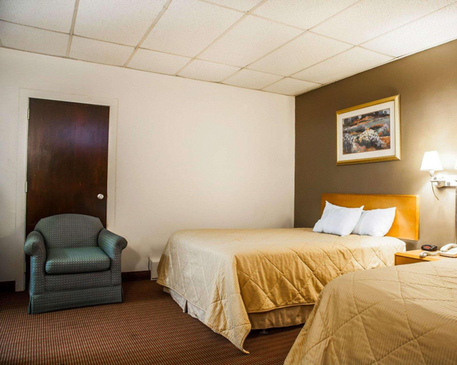 Bedroom 3, Rodeway Inn Middletown, Newport