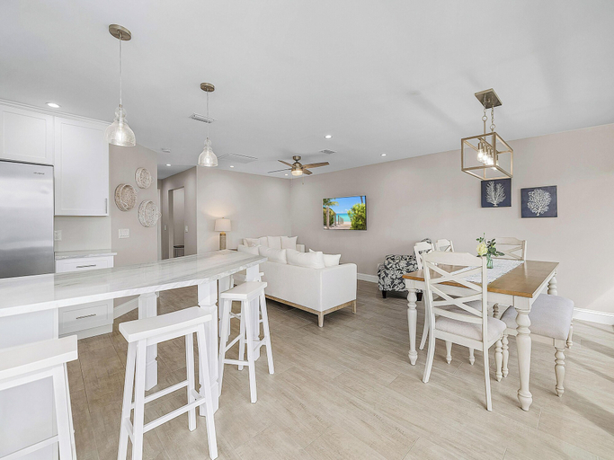 Others 4, Dolphin Bay by Distinctive Beach Rentals, Lee