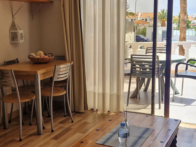 Room 4, Paradise Court 1 BR Condo with Pool, Costa Adeje, Santa Cruz de Tenerife