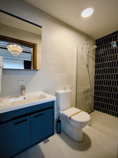 Bathroom, Palm Villa, Adalar