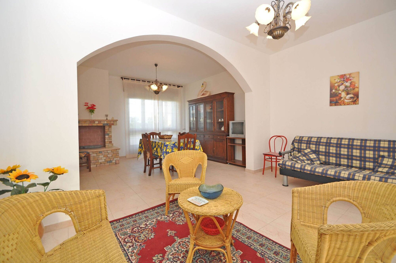 Room 3, Villa Magnolia 1 Sleeps 8 Close to the sea, Lecce