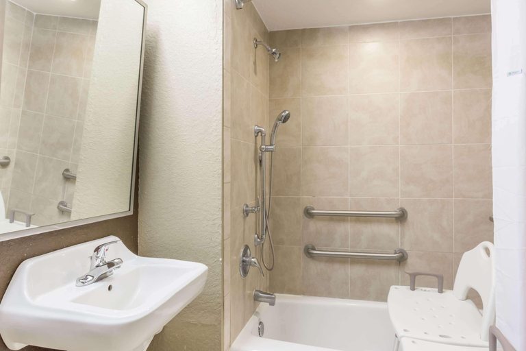 Bathroom 4, Microtel Inn & Suites By Wyndham Jacksonville Air, Duval