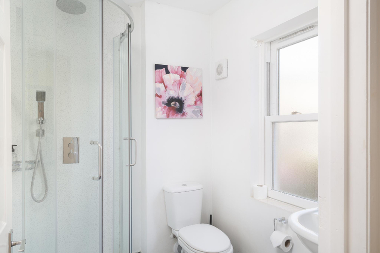Bathroom 3, Bath Breaks Apartments, Bath and North East Somerset