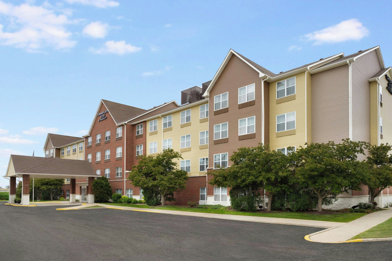 Exterior & Views 2, TownePlace Suites Chicago Naperville, Dupage