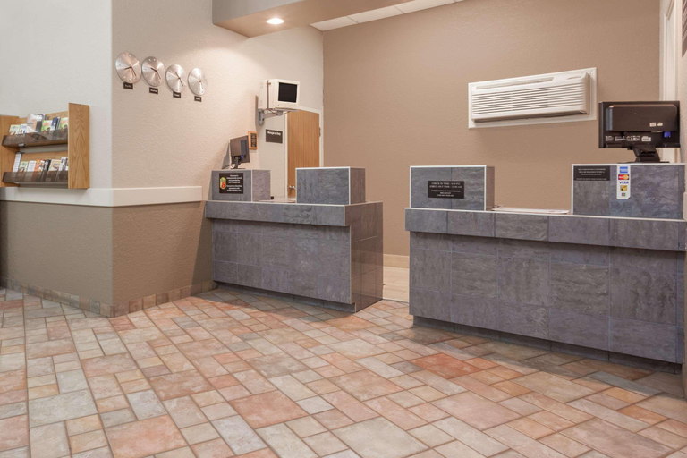 Public Area 2, Super 8 By Wyndham Medicine Hat Ab, Division No. 1