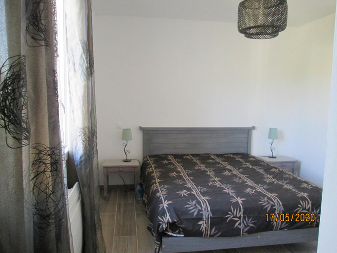 Bedroom 2, Villa in Crux-la-Ville near Morvan Park, Nièvre