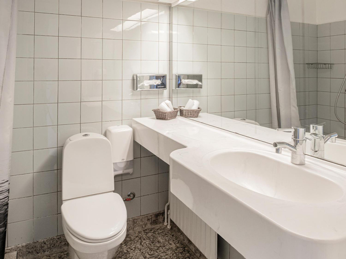 Bathroom, Hotel Nørherredhus, Sønderborg