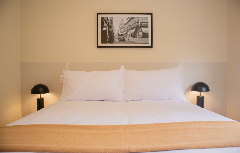 Room 5, w Chic 1BR Apartment w Scenic Balcony in Central Miraflores, Lima