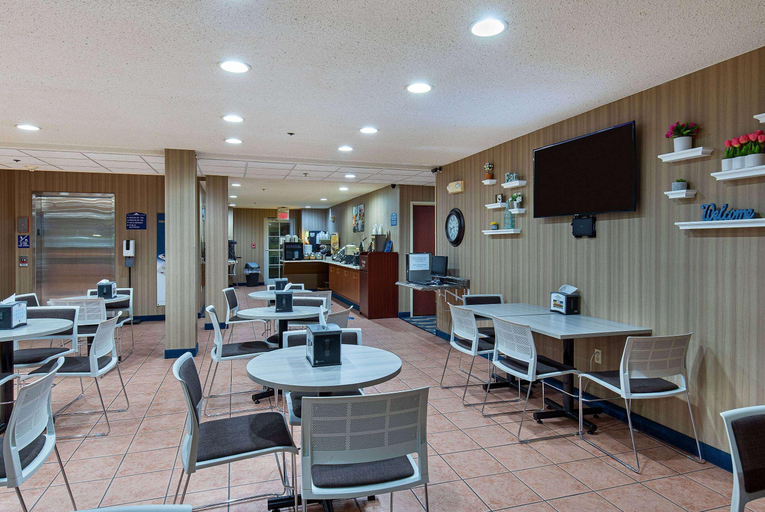 Public Area 2, Microtel Inn by Wyndham Dry Ridge, Grant
