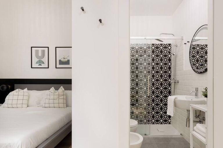 Bedroom 4, Revived Elegance in Trieste, Trieste