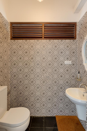 Bathroom 3, Bungalow By The Beach, Ambalanthota