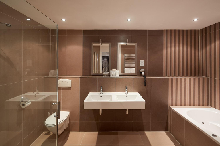 Bathroom 4, Van der Valk Hotel Hardegarijp - Leeuwarden, Tytsjerksteradiel