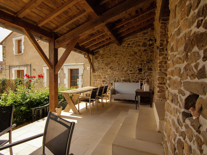 Others 5, Cottage in France with Covered Terrace, Charente