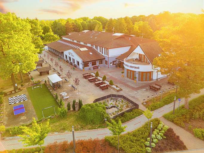 Exterior & Views 2, Park Hotel Bükfürdő, Csepreg