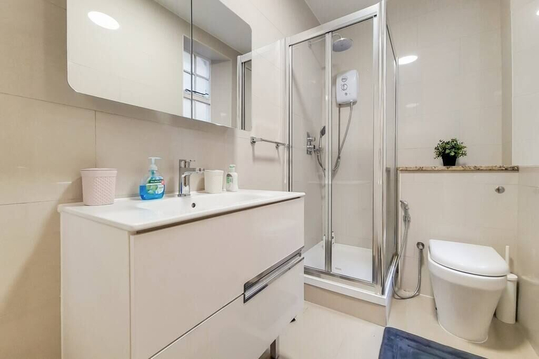 Bathroom, Quebec Residence, London
