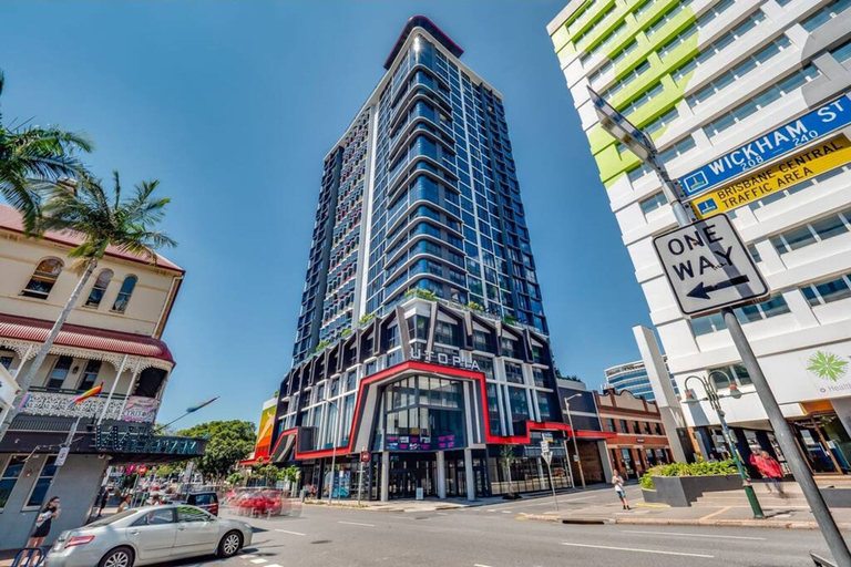 Room 4, 2BR Utopia Fortitude Valley Pool Rooftop King bed, Fortitude Valley