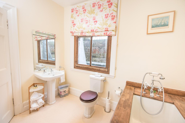 Bathroom 3, Springkell, Dumfries and Galloway