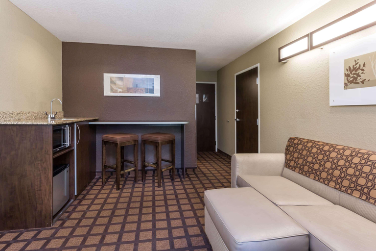 Bedroom 3, Microtel Inn & Suites By Wyndham Jacksonville Air, Duval