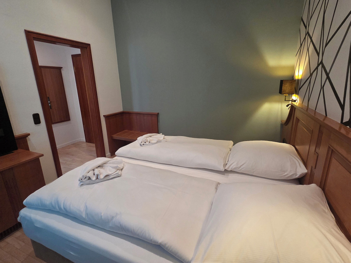 Bedroom 3, Porta Nigra Victus, Trier