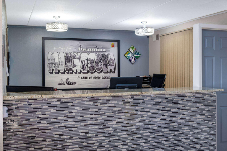 Public Area 3, Super 8 by Wyndham Owatonna, Steele