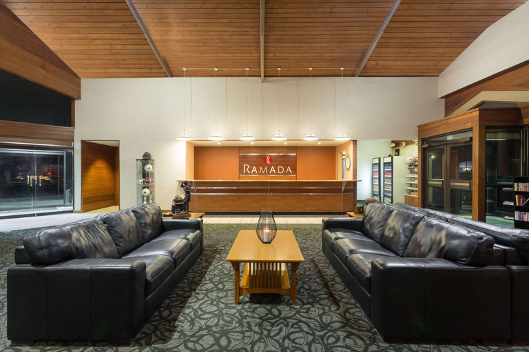 Public Area 3, The Cairn Hotel, Iron