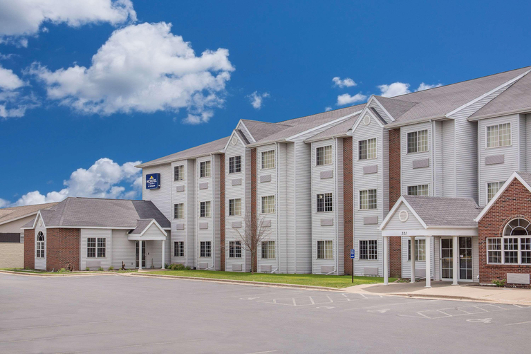Exterior & Views, Spark by Hilton Appleton, Outagamie
