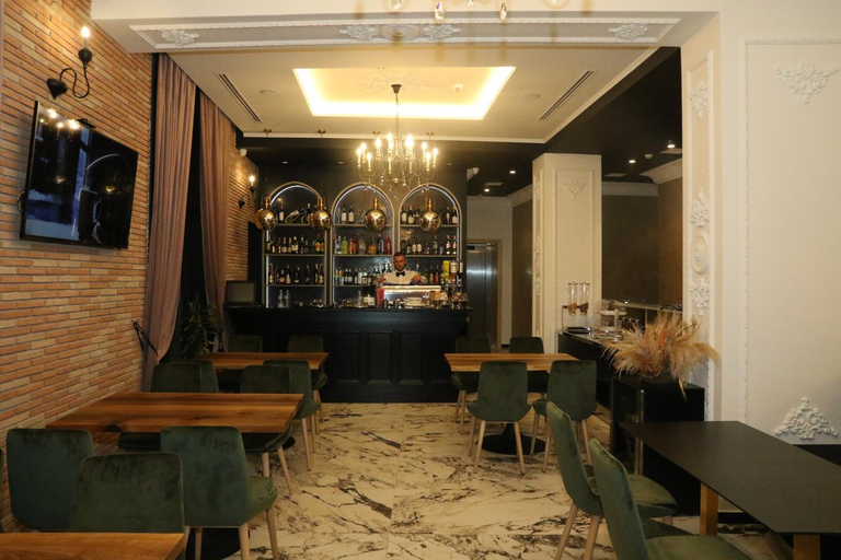 Food & Drinks 5, Hotel Kloest, Durrësit