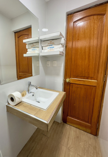 Bathroom 4, Hotel La Molina, Lima