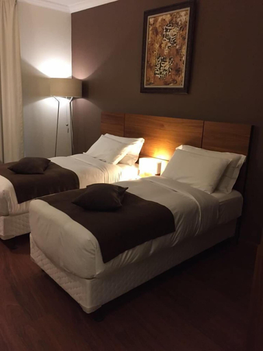 Bedroom 2, Nour Al Thuria Hotel, Makkah