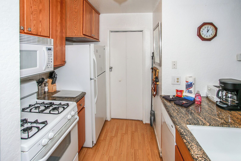 Others 5, Bayview Condo, San Bernardino