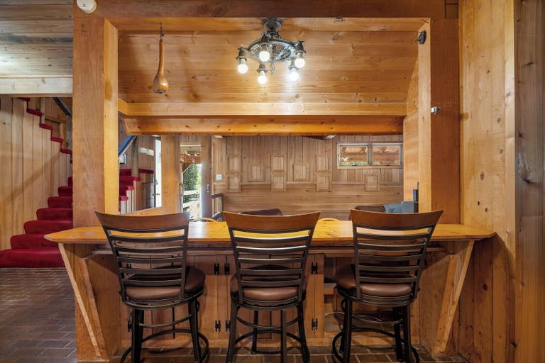 Food & Drinks, Pet-friendly 3BR Lake House Firepit + Pier, Greensville