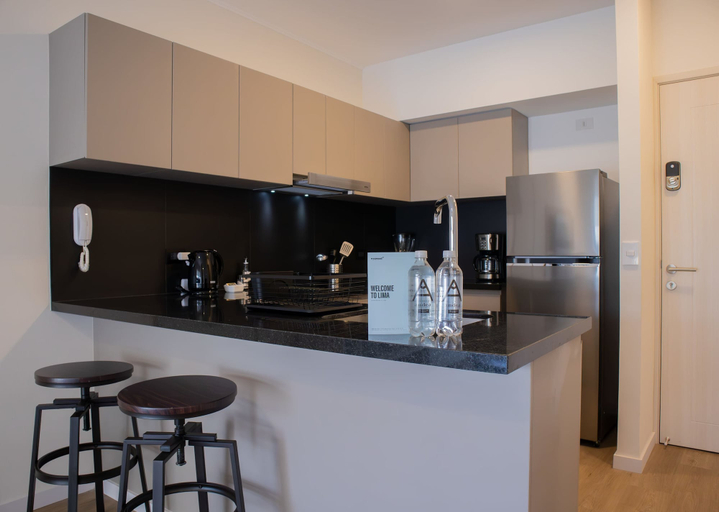 Room 5, w Remarkable 1BR w Swimming Pool in San Isidro, Lima