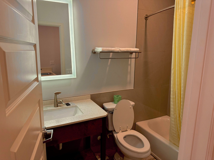 Bathroom, Garden Inn Express, Houston
