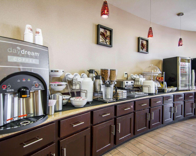 Food & Drinks 5, Sleep Inn & Suites I-20, Caddo