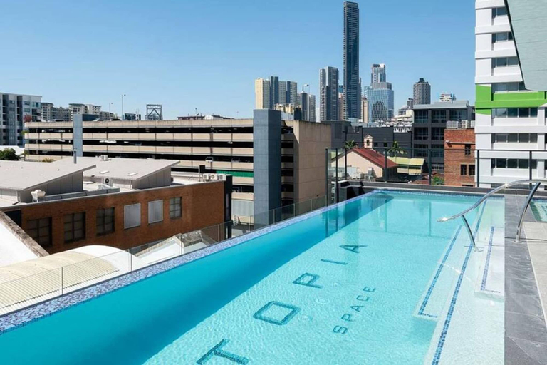 Room 5, 2BR Utopia Fortitude Valley Pool Rooftop King bed, Fortitude Valley