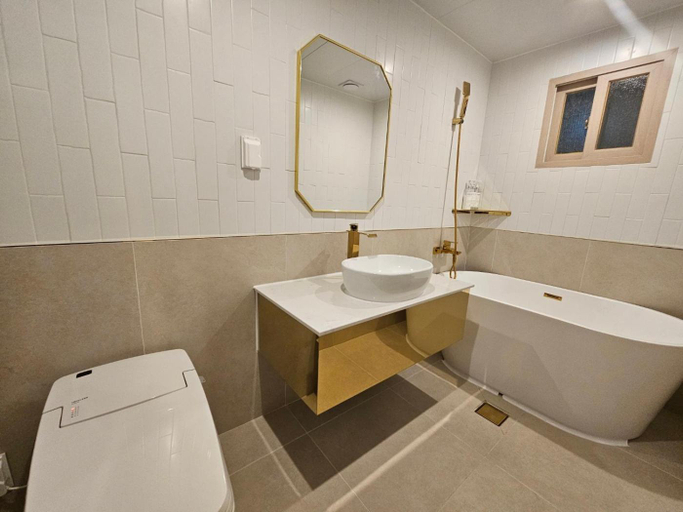 Bathroom 5, Dayeon Grandis Hotel, Nam