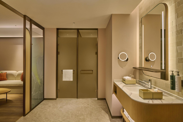 Bathroom 4, Hilton Garden Inn Chongqing Yubei Central Park, Chongqing