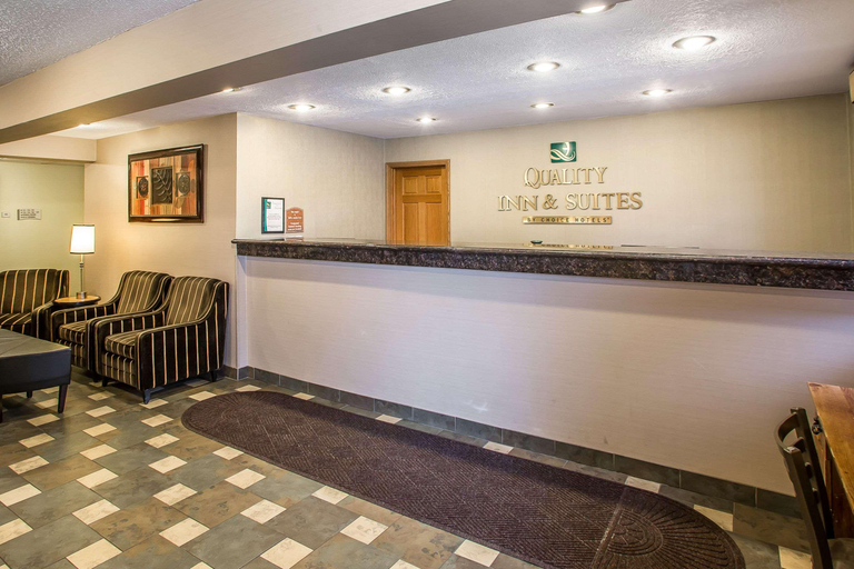 Public Area 3, Quality Inn & Suites Marinette, Marinette