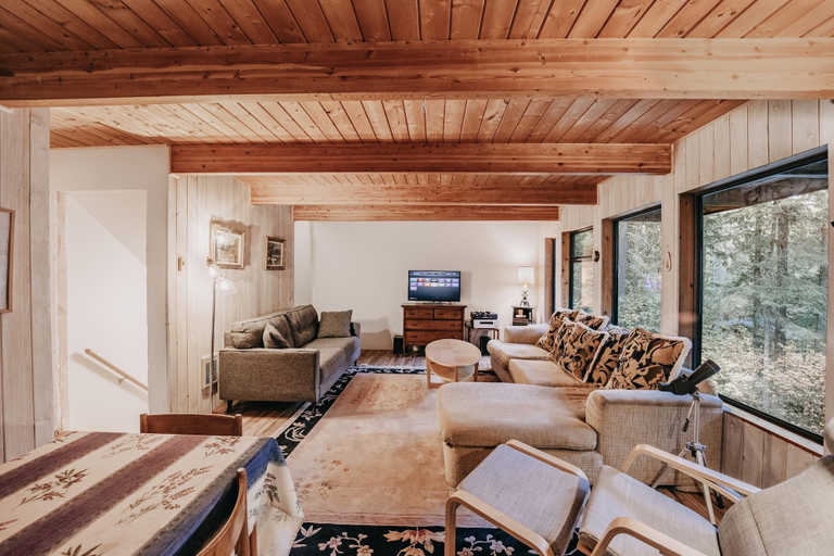 Others 4, 43SL - Hot Tub - Pets Ok - BBQ - WiFi - D/W, Whatcom