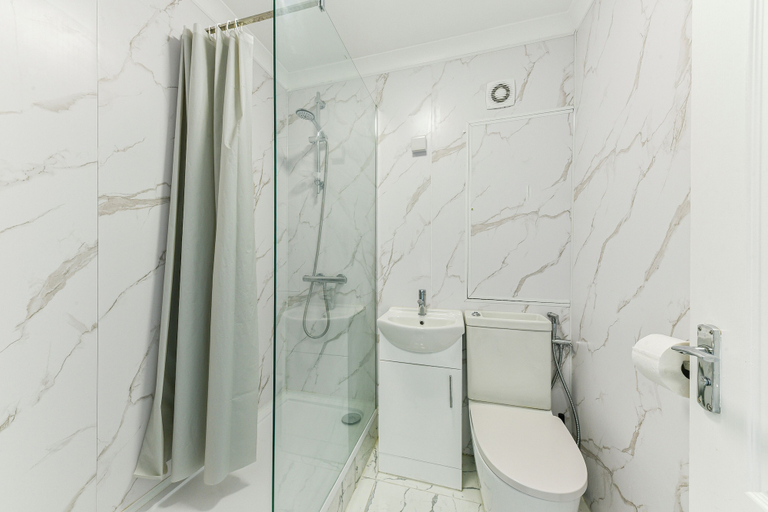 Others 5, Marble Arch Marylebone Flat, London