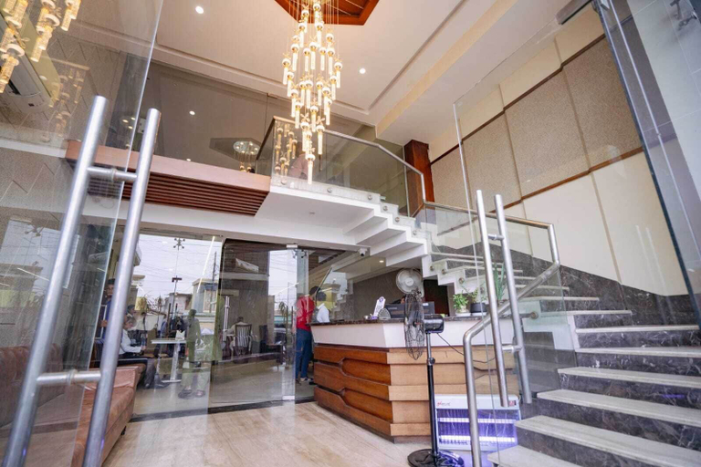 Others 4, Hotel Mezbaan, Raipur