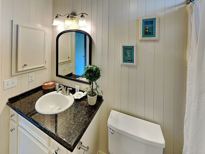 Bathroom 4, The Anchorage by Silver Sands Vacation Rentals, Nueces