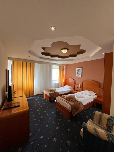 Bedroom 4, Hotel Princi i Arberit, Priština