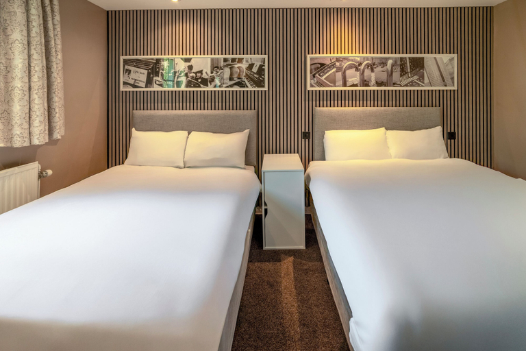 Bedroom 2, Britannia Airport Inn Manchester, Cheshire East