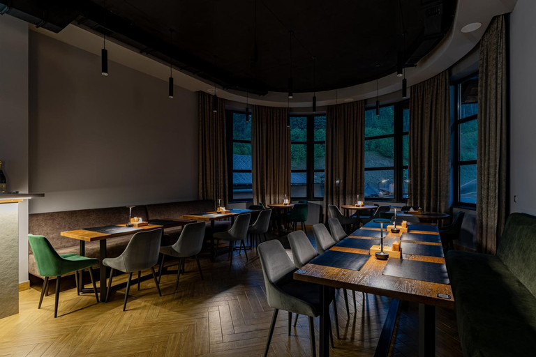 Food & Drinks 5, Premium hotel & SPA, Nadvirnians'kyi