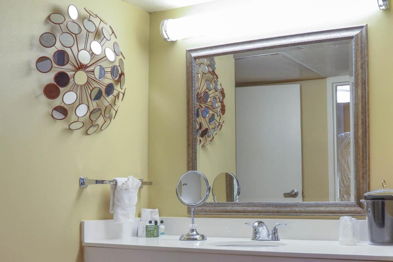 Bathroom 4, MCM Elegante Hotel & Suites Lubbock, Lubbock
