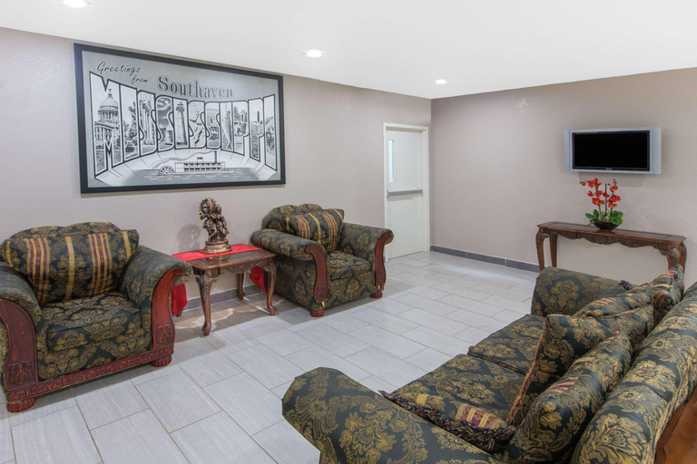 Public Area 2, Super 8 by Wyndham Southaven, Desoto