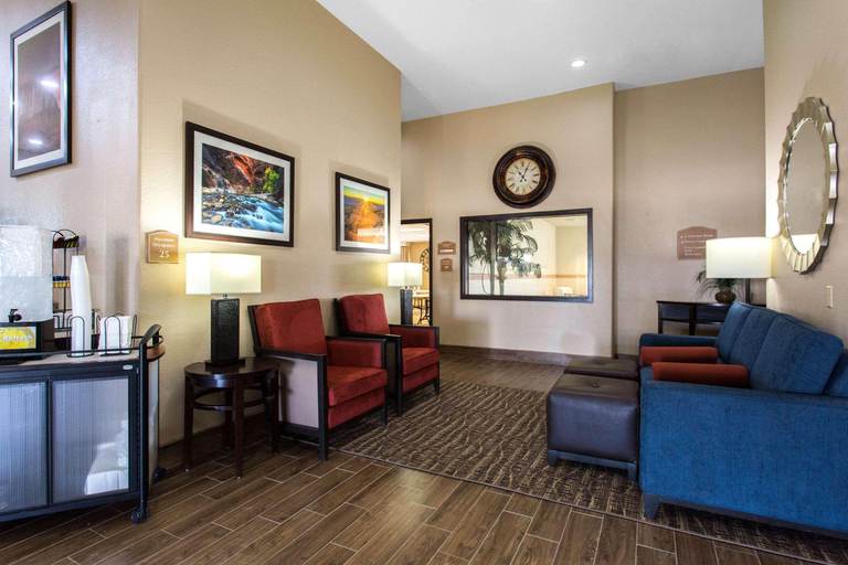 Public Area 2, Comfort Inn & Suites Deming, Luna