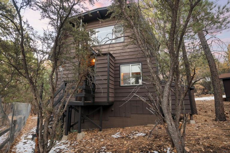 Exterior & Views 2, Unwinding Bear, San Bernardino